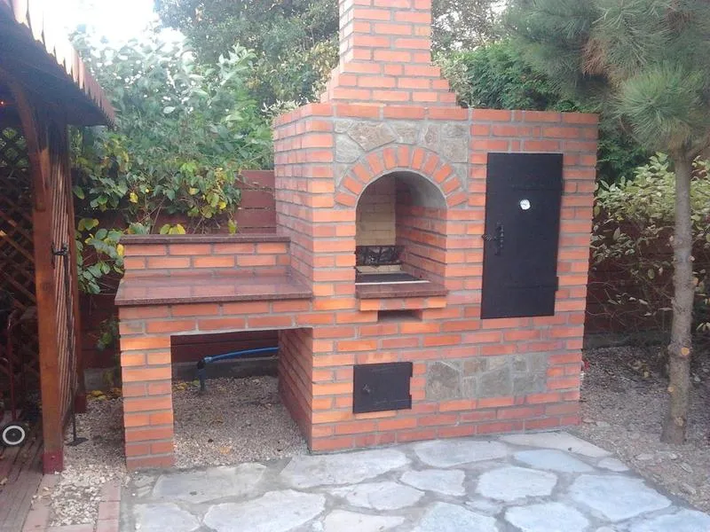 Budowa wędzarni ogrodowej