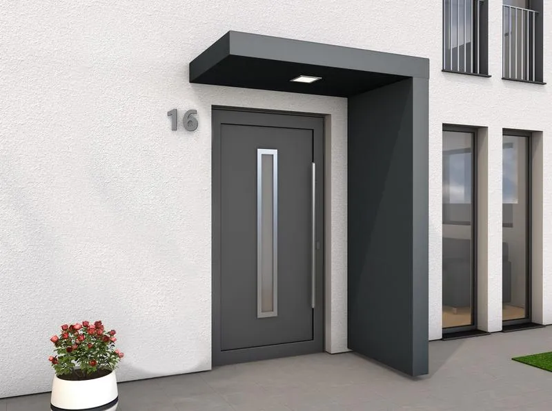 Montaż daszka nad drzwi