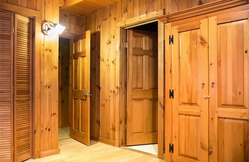 Renowacja starej boazerii