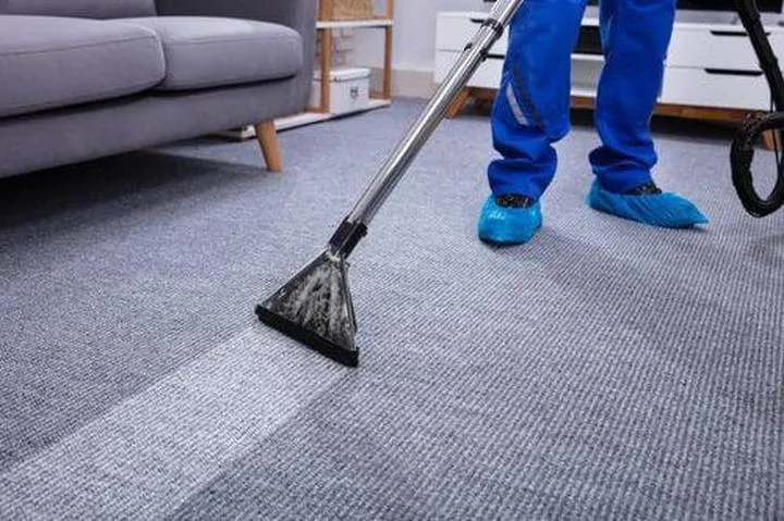 Usuwanie trudnych plam z dywanów